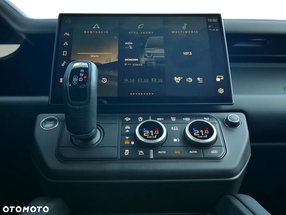Land Rover Defender - 37