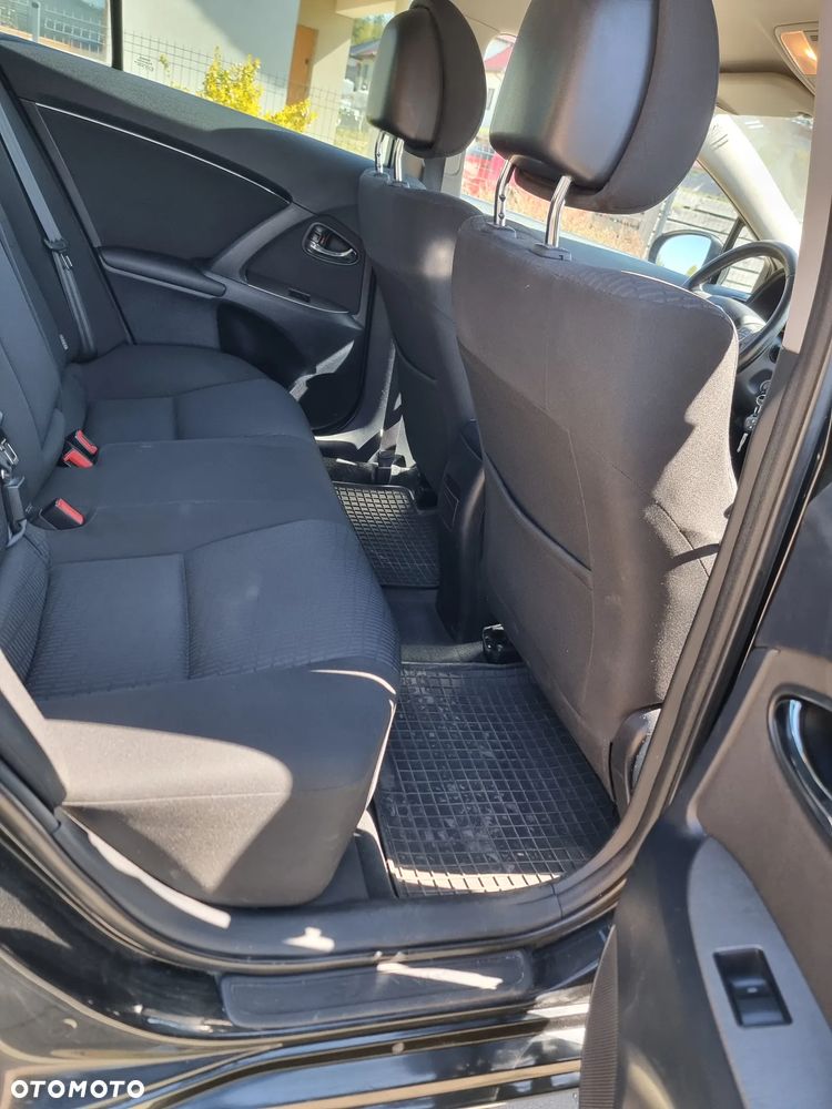 Toyota Avensis - 5