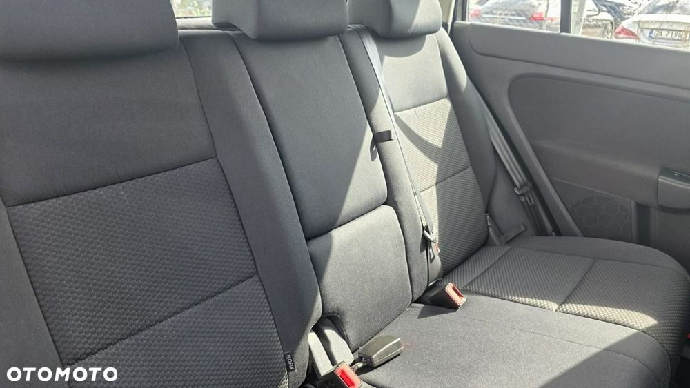 Volkswagen Golf Plus - 14