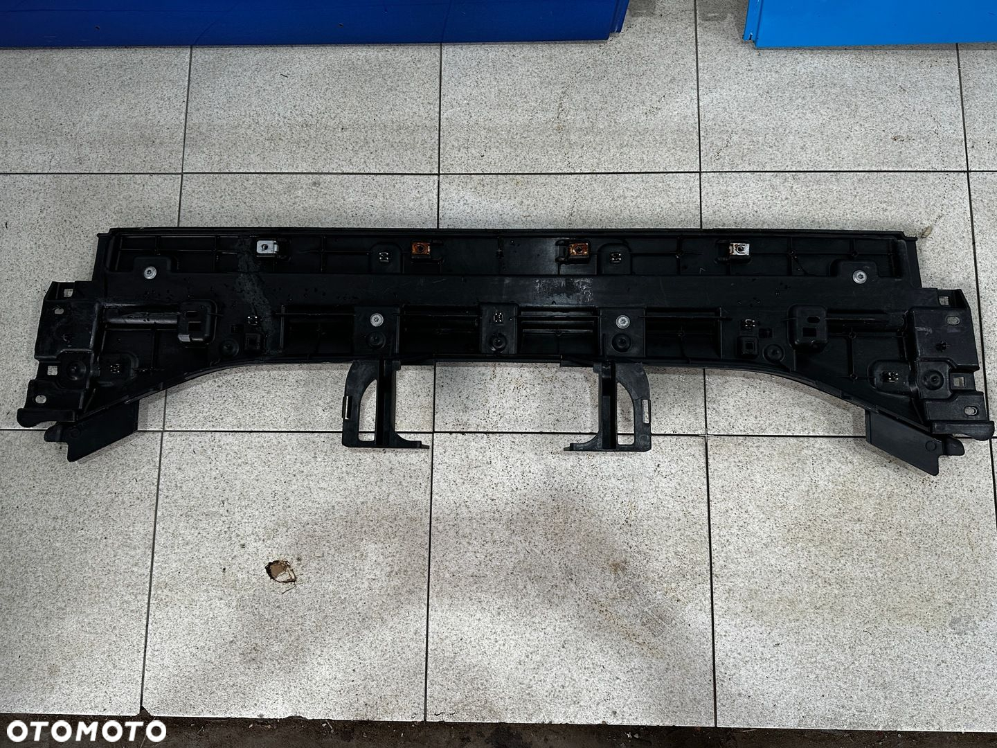 Zderzak Środkowy Stelaż Mocowanie Iveco S-Way - 5