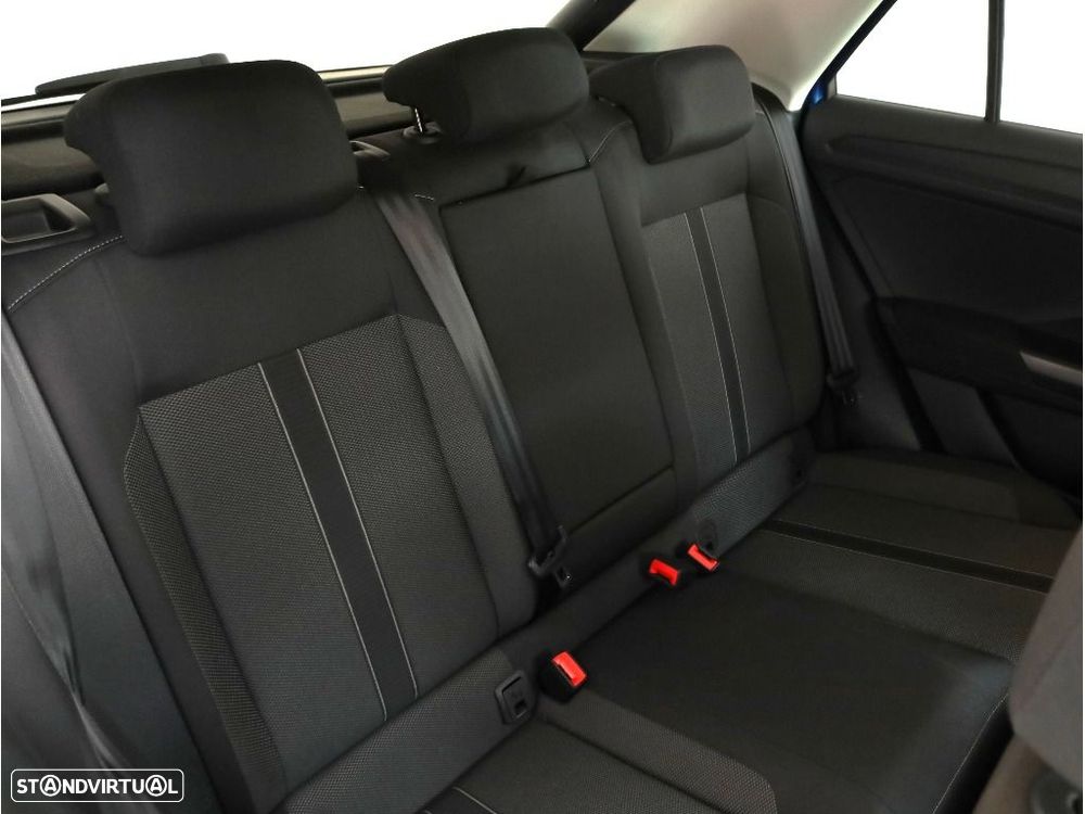 VW T-Roc 1.0 TSI Urban - 15