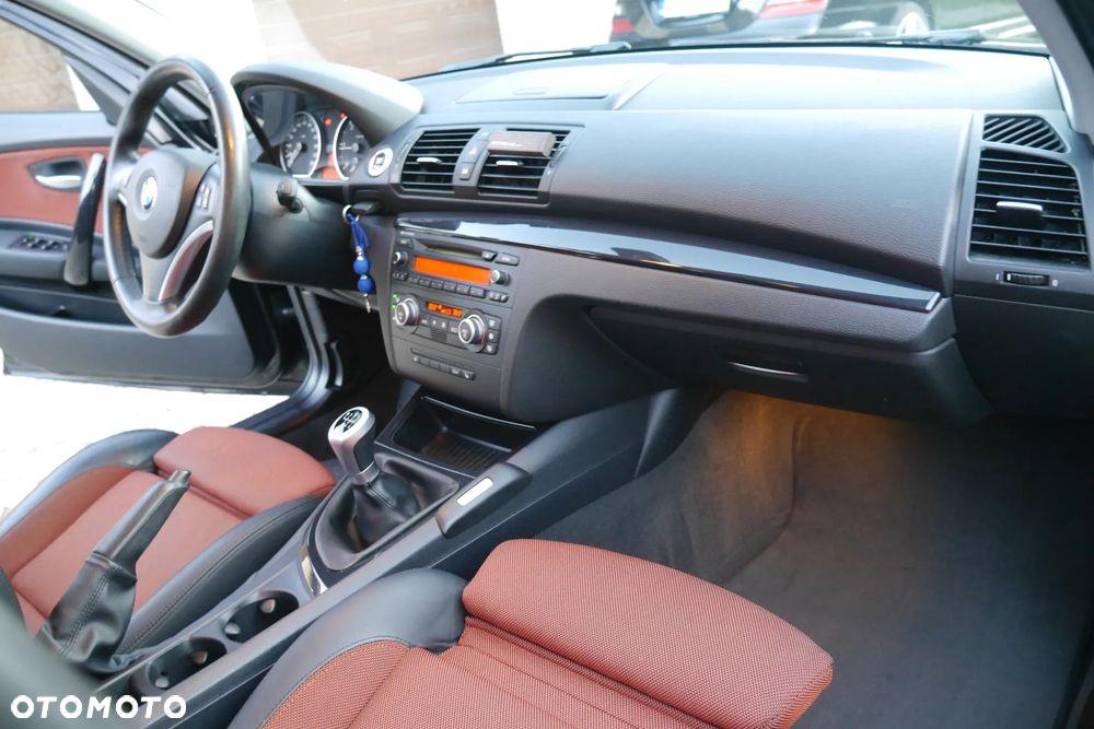 BMW Seria 1 118d - 30