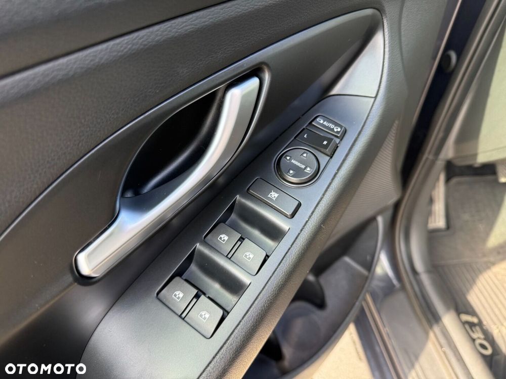 Hyundai i30 1.5 DPI Comfort - 10