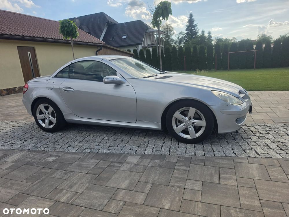 Mercedes-Benz SLK 300 Sport Edition - 11
