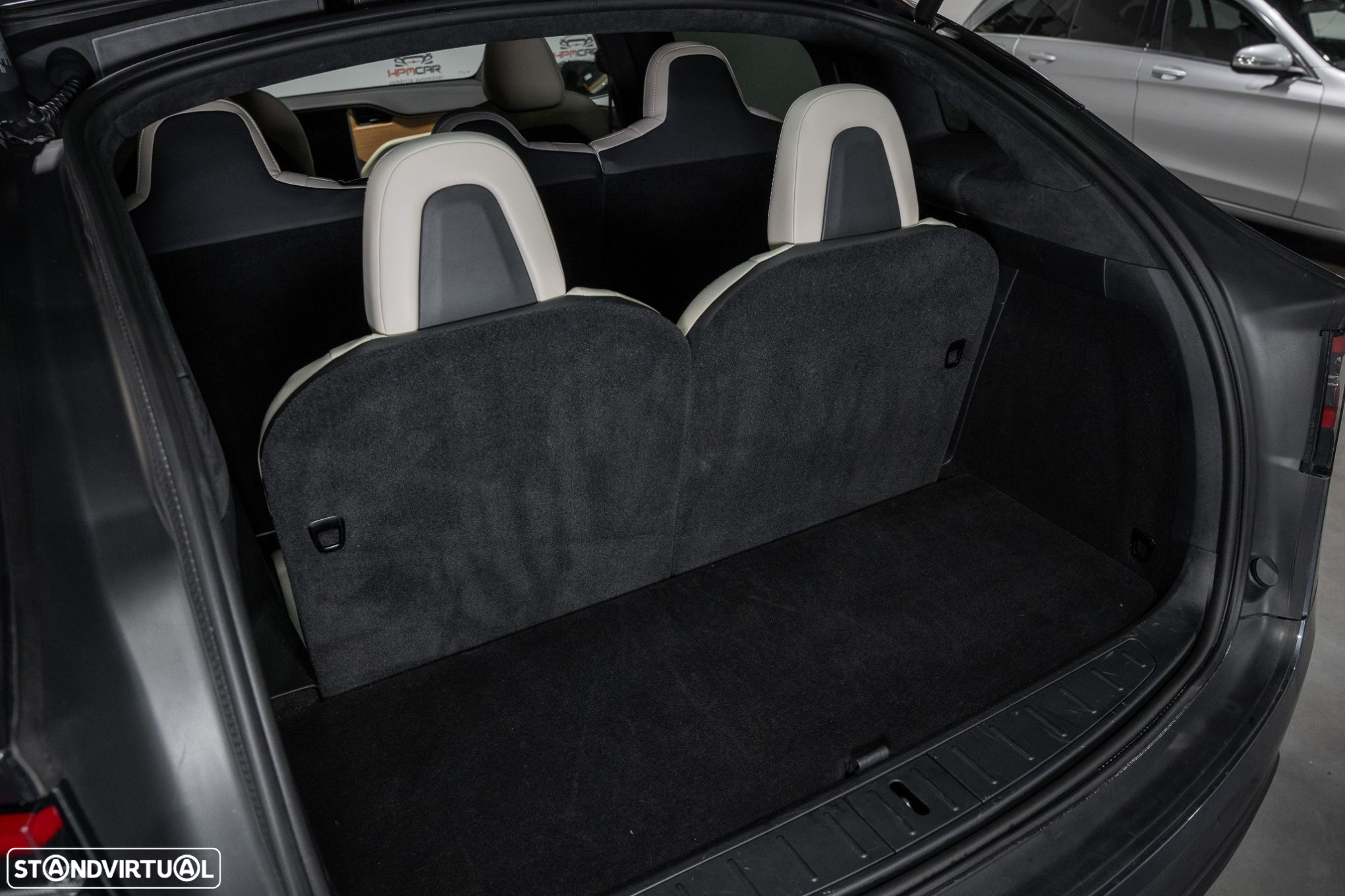 Tesla Model X - 46