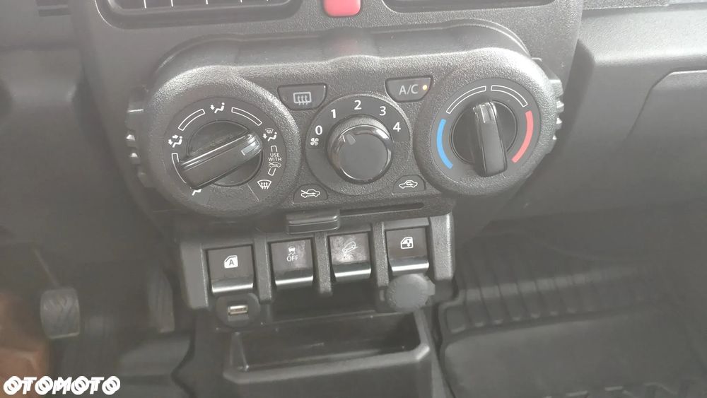 Suzuki Jimny 1.5 Elegance - 9