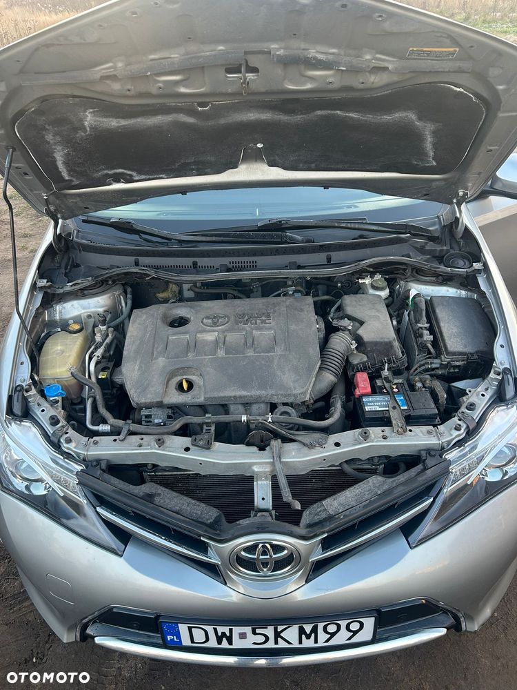 Toyota Auris 1.6 Executive - 11