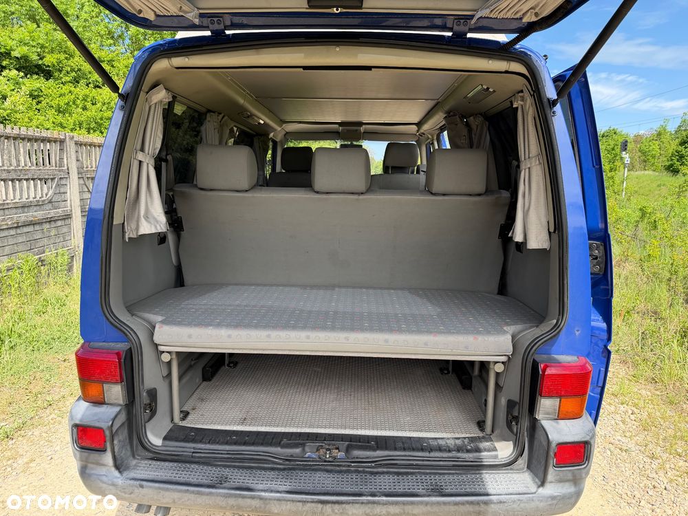 Volkswagen Multivan - 15
