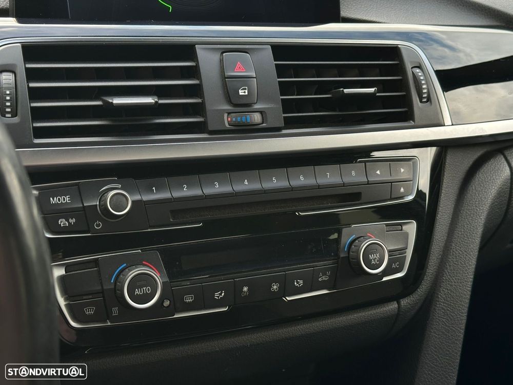 BMW 318 d Pack M - 21