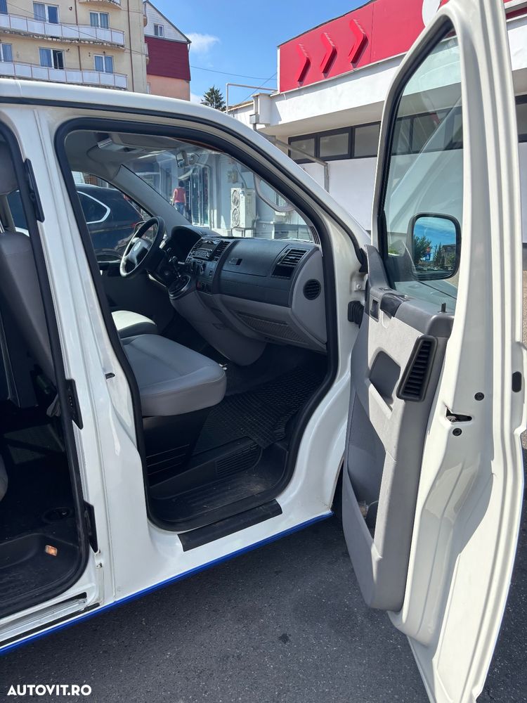 Volkswagen Multivan - 2