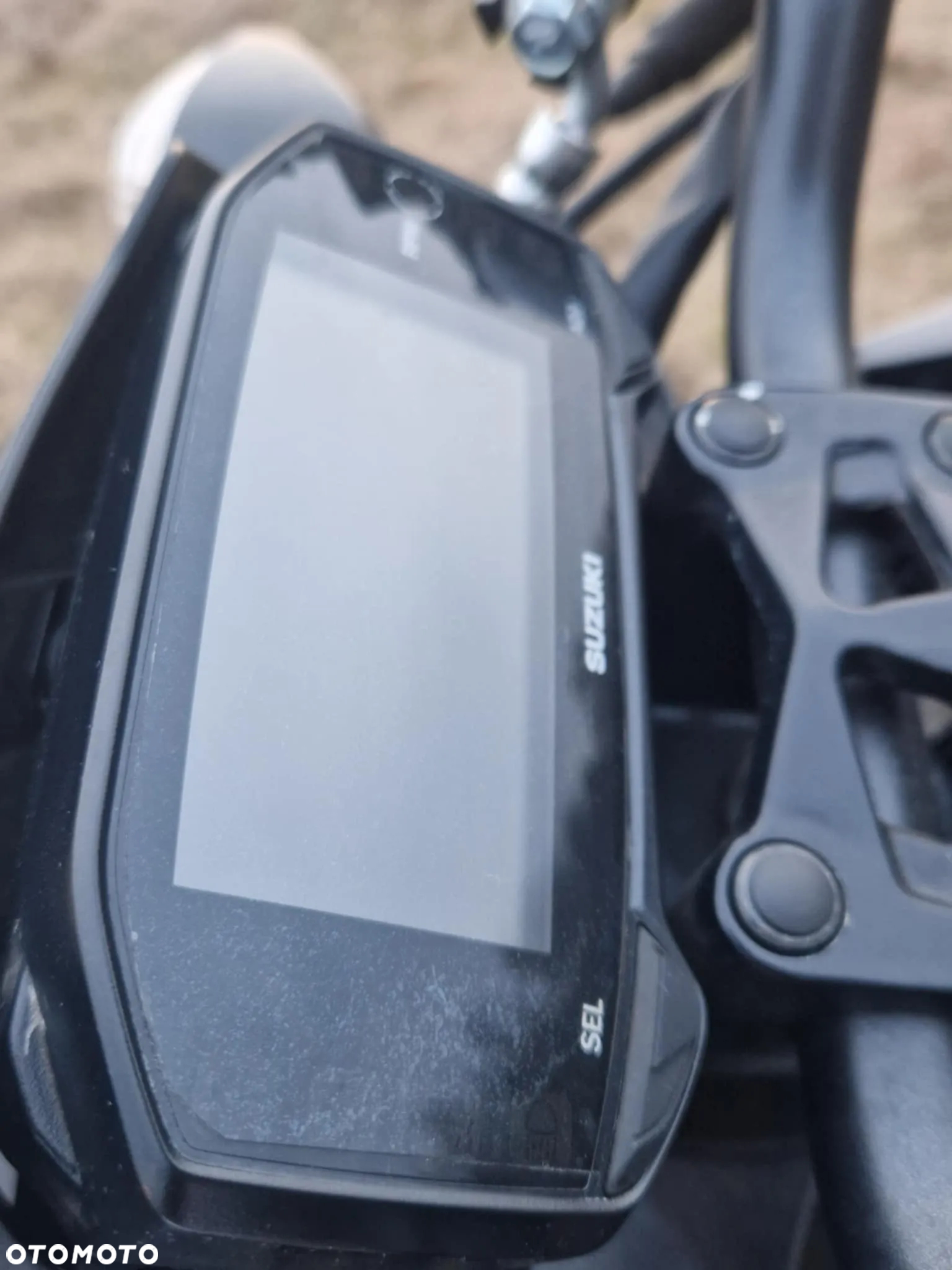 Suzuki GSX - 17