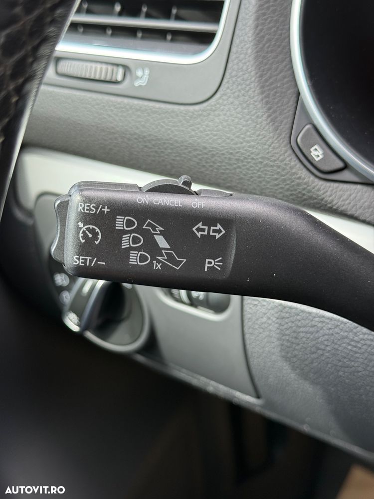Volkswagen Golf 1.6 TDI DPF Exclusive - 10