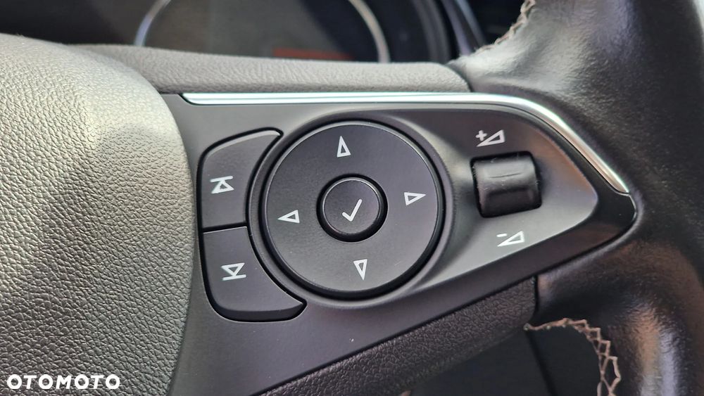 Opel Insignia - 13