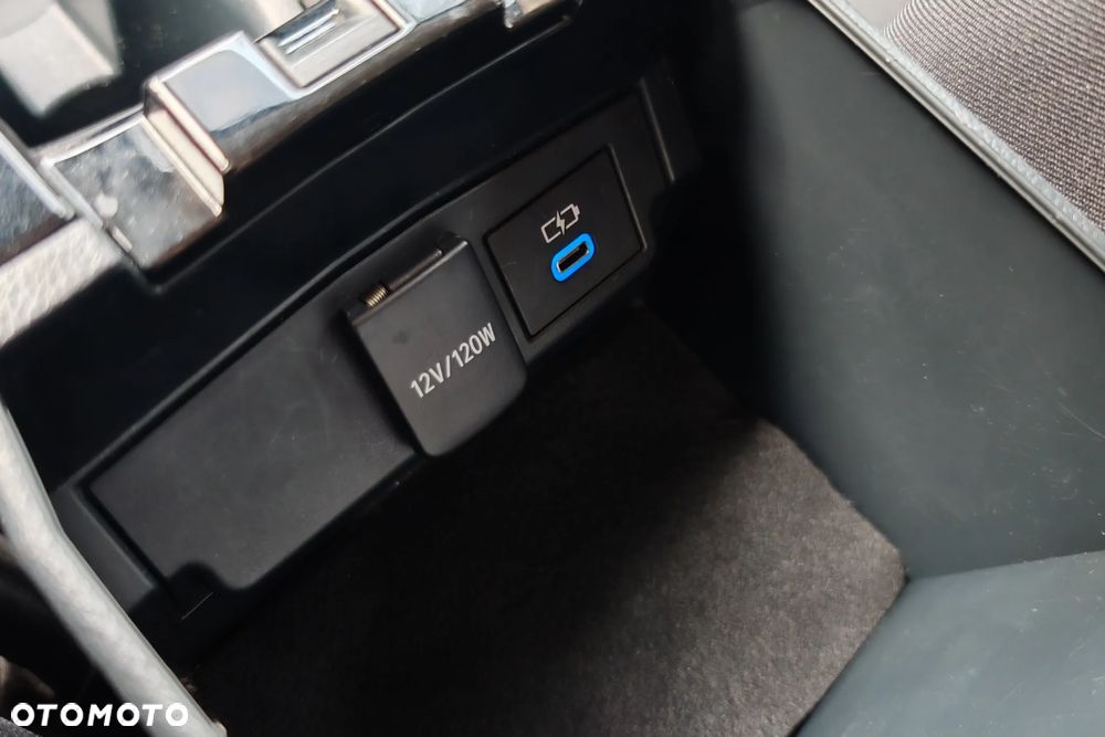 Toyota Corolla 1.8 Hybrid Comfort - 28