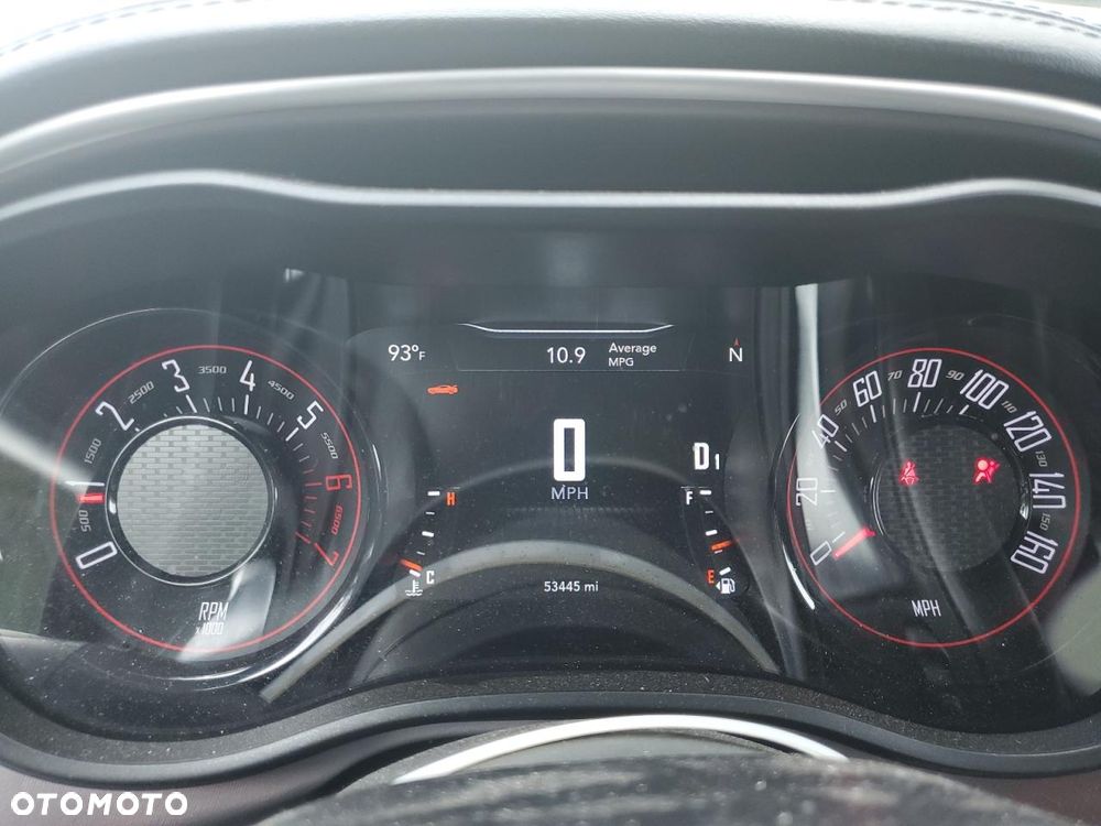 Dodge Challenger 5.7 R/T - 10