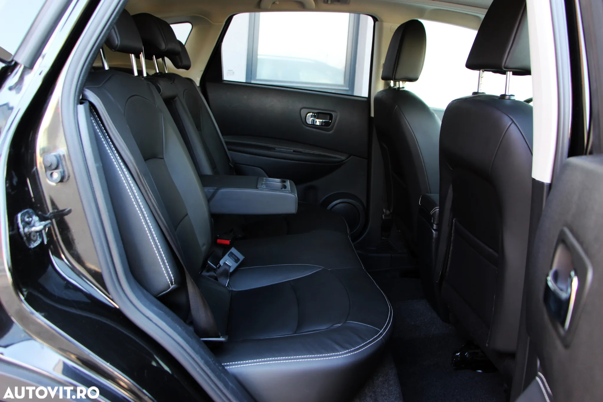 Nissan Qashqai 2.0 DCI 4 x 4 DPF tekna - 9