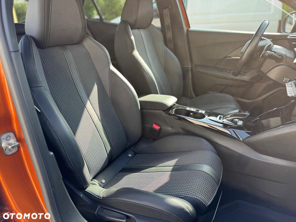 Peugeot 2008 1.5 BlueHDi GT S&S EAT8 - 11