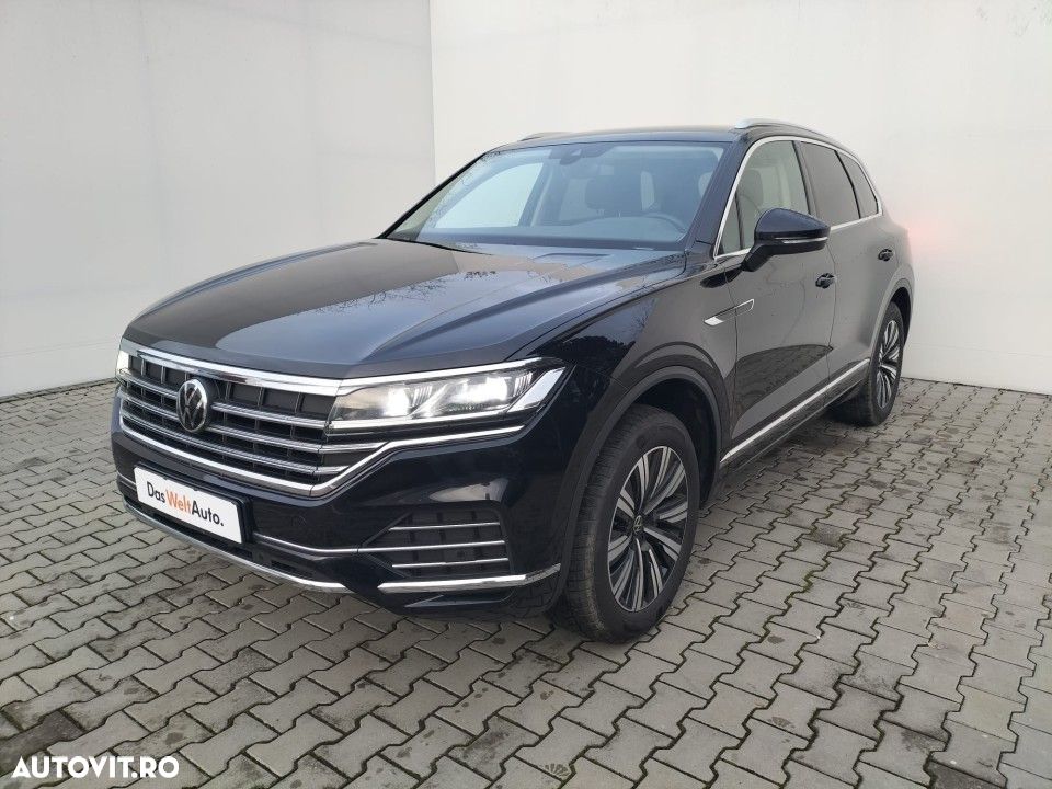 Volkswagen Touareg - 1