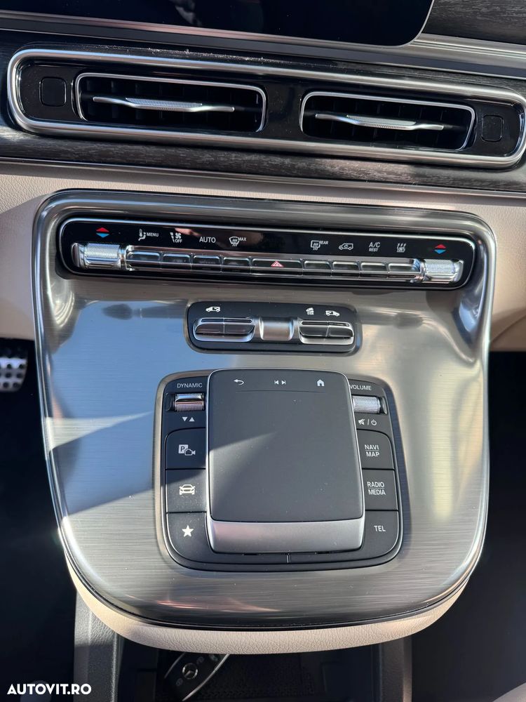 Mercedes-Benz V 300 d Extralang 4Matic 9G-TRONIC Exclusive - 9