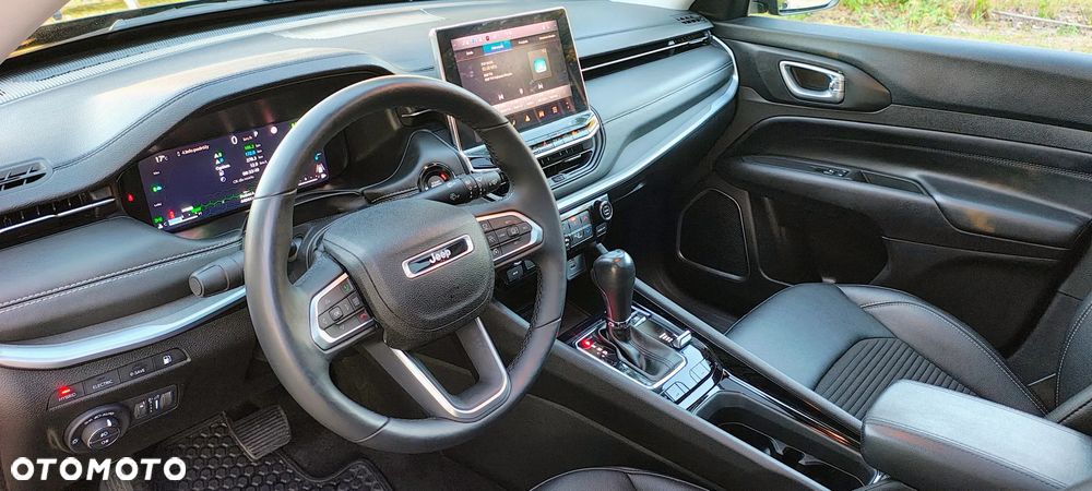 Jeep Compass - 25