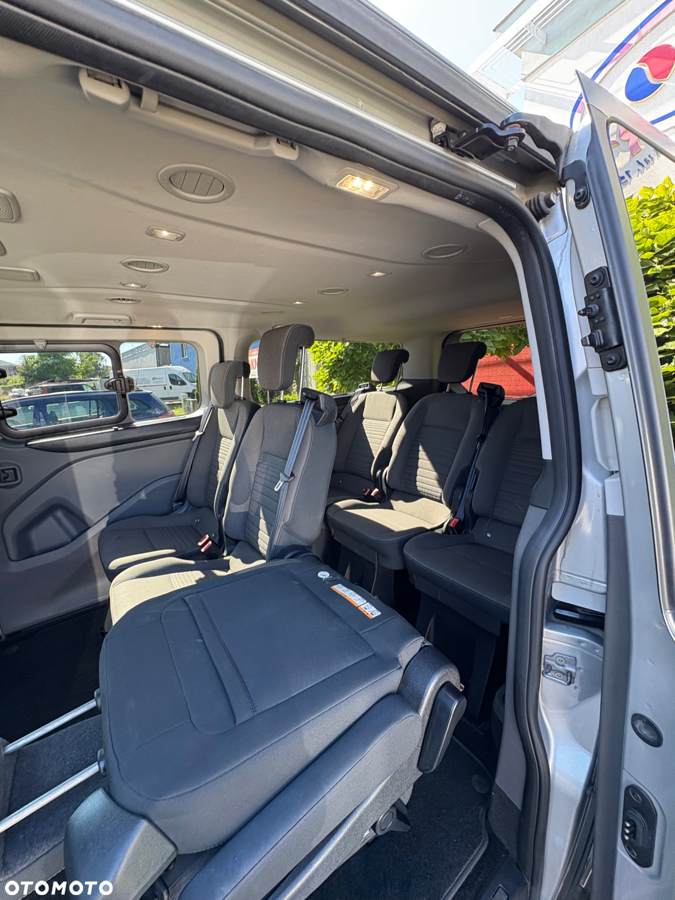 Ford Tourneo Custom 2.0 EcoBlue L2 Titanium - 9