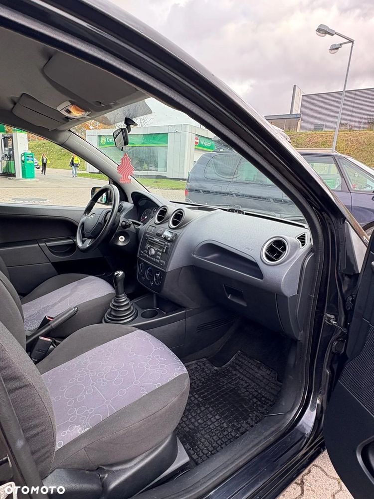 Ford Fiesta 1.3 - 16