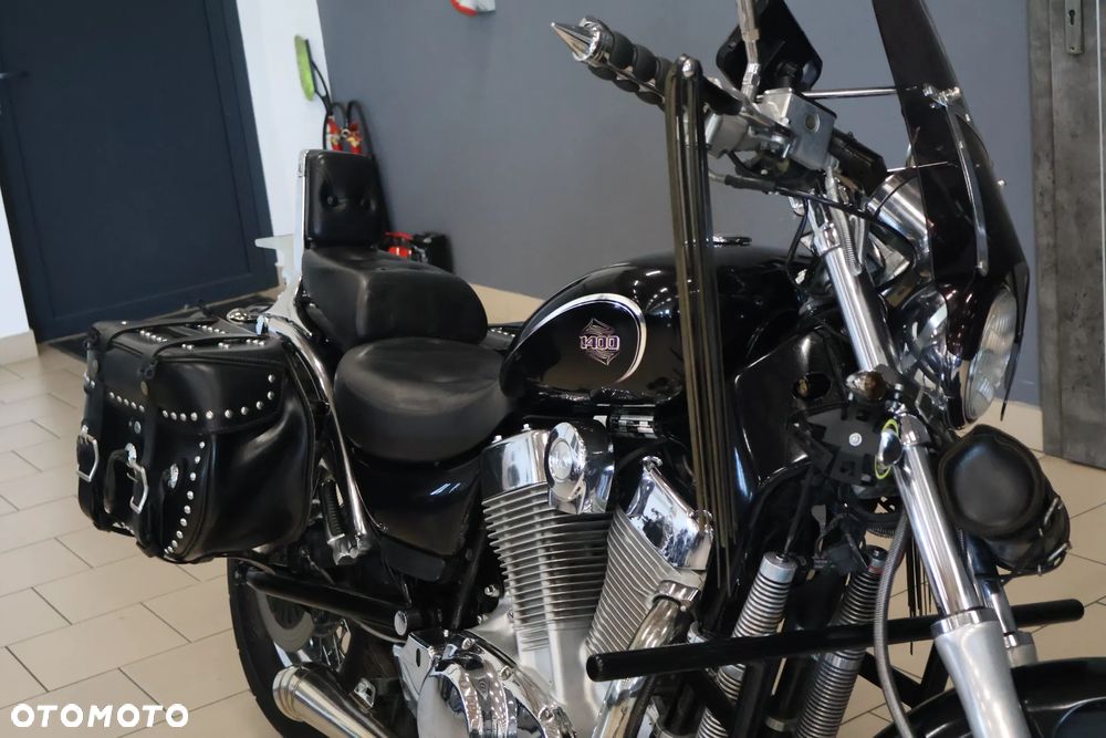 Suzuki VS - 1