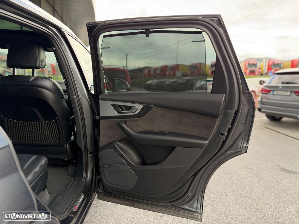 Audi Q7 3.0 TDI quattro tiptronic 7L - 21