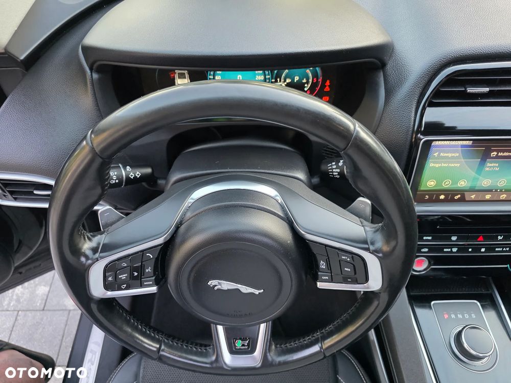 Jaguar F-Pace 2.0 i4D AWD R-Sport - 18