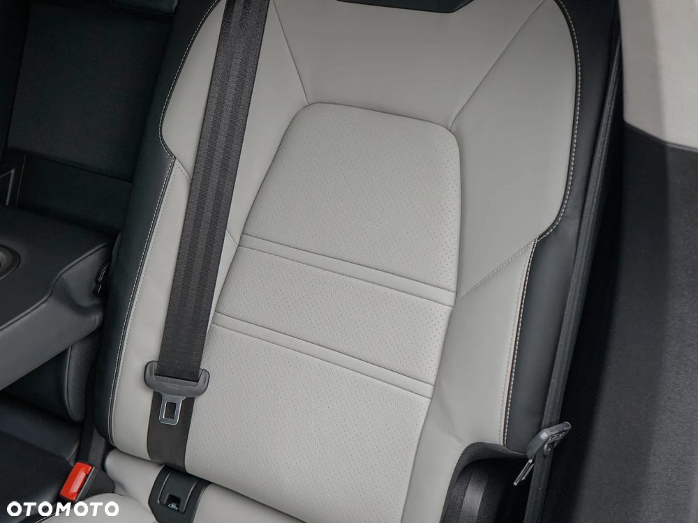 Porsche Cayenne Turbo S E-Hybrid - 28