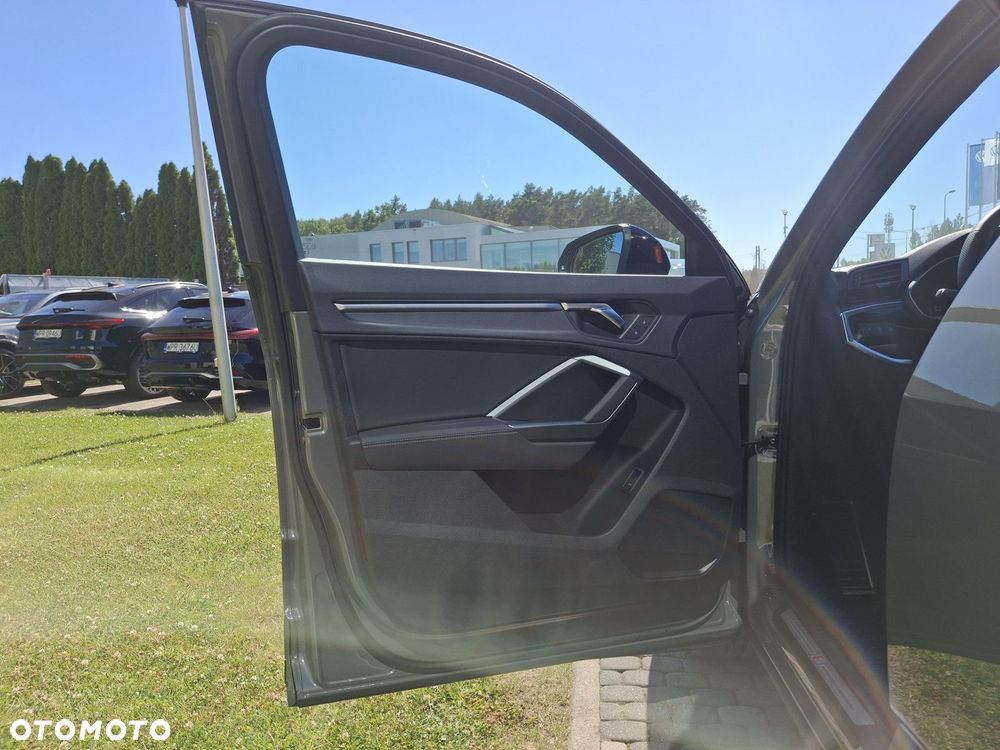 Audi Q3 Sportback - 14