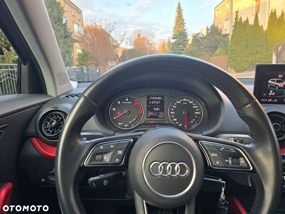 Audi Q2 30 TDI S tronic design - 16
