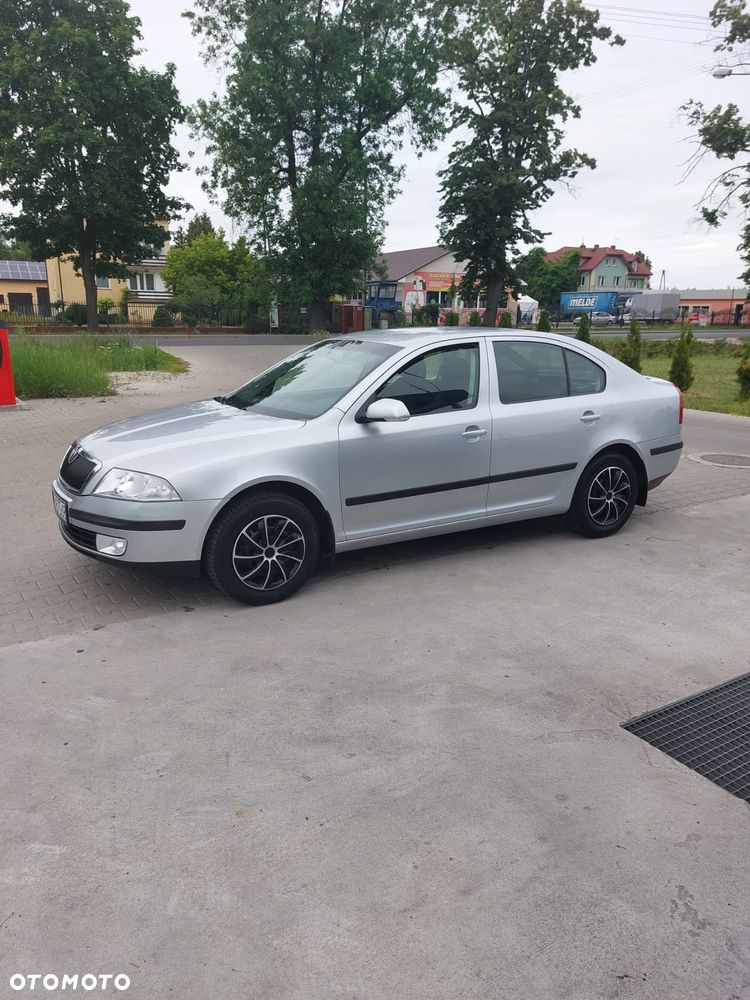 Skoda Octavia 1.6 Ambiente - 1