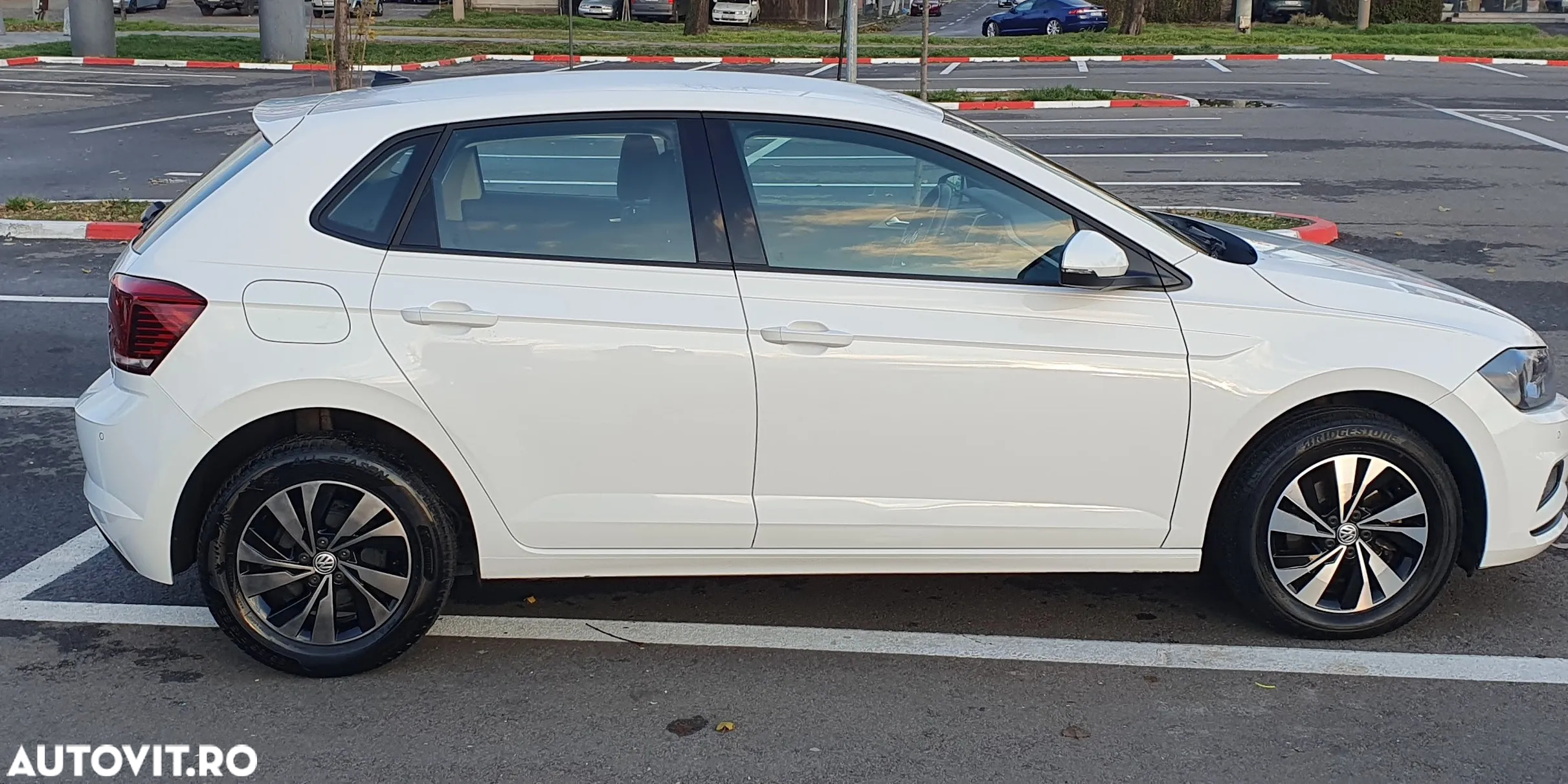 Volkswagen Polo 1.6 TDI Comfortline - 23