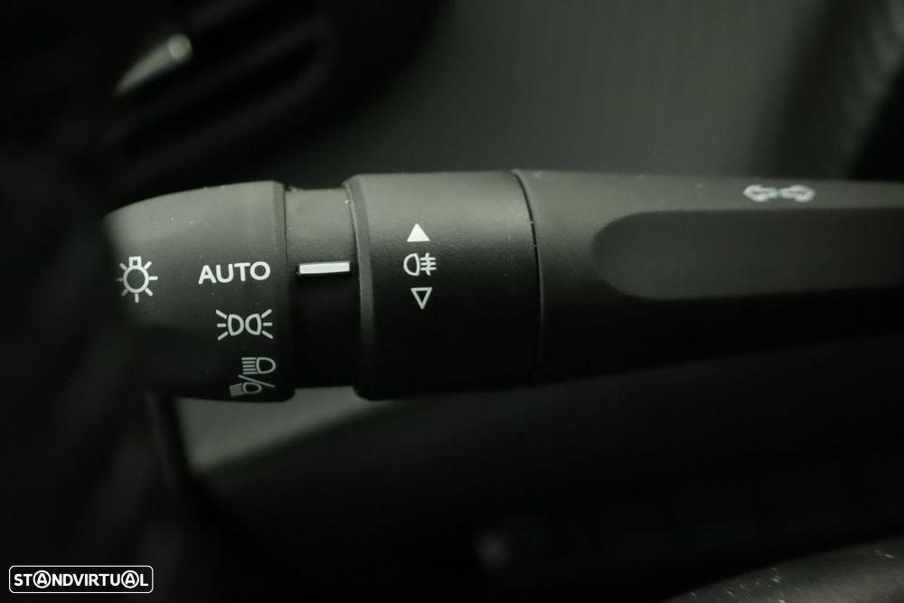 Peugeot 2008 1.2 Allure - 16