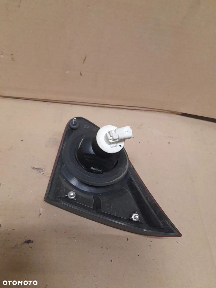 LAMPA LEWY TYŁ NISSAN QASHQAI J10 - 1
