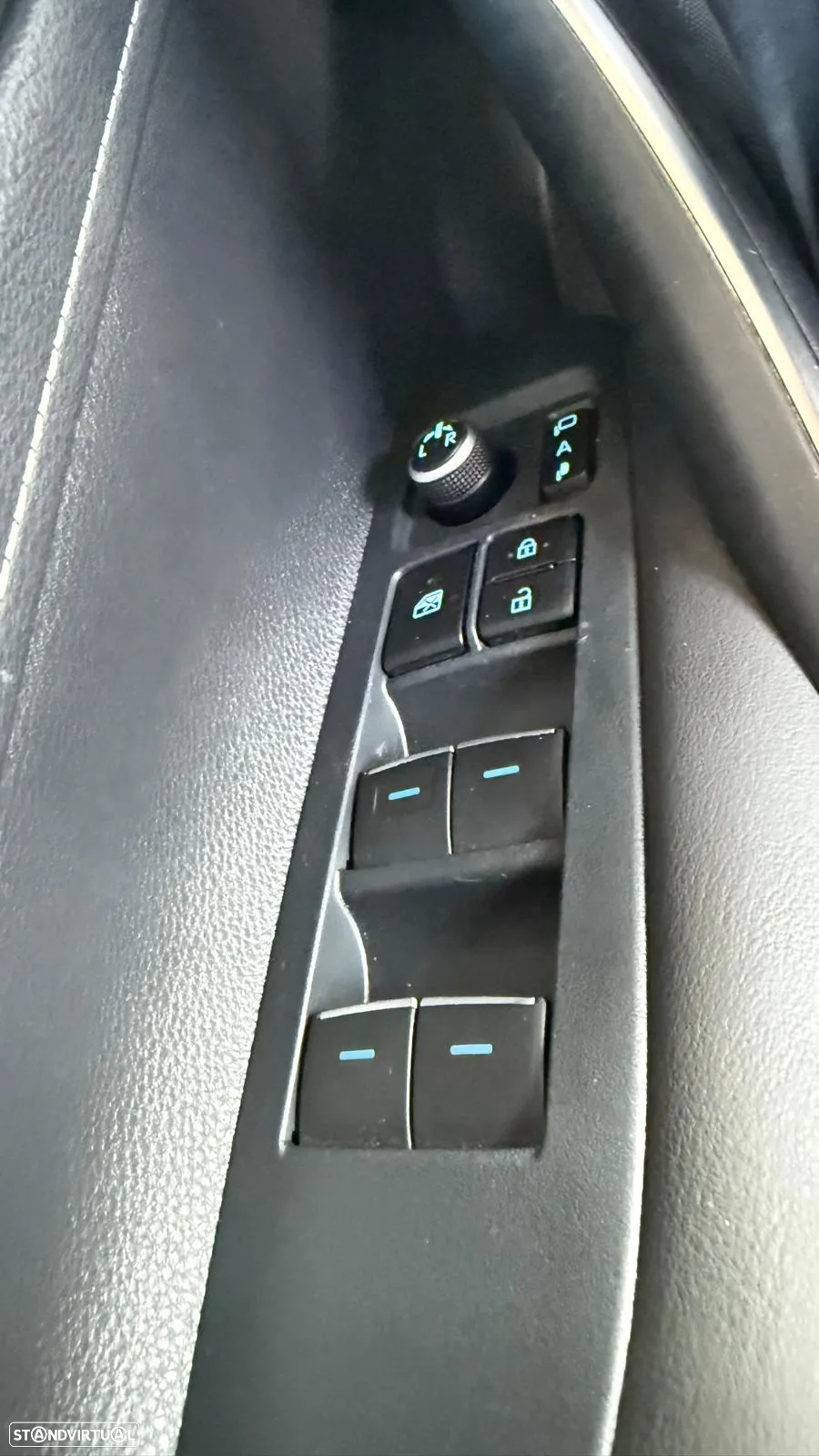 Toyota Corolla 1.8 Hybrid Square Collection - 9