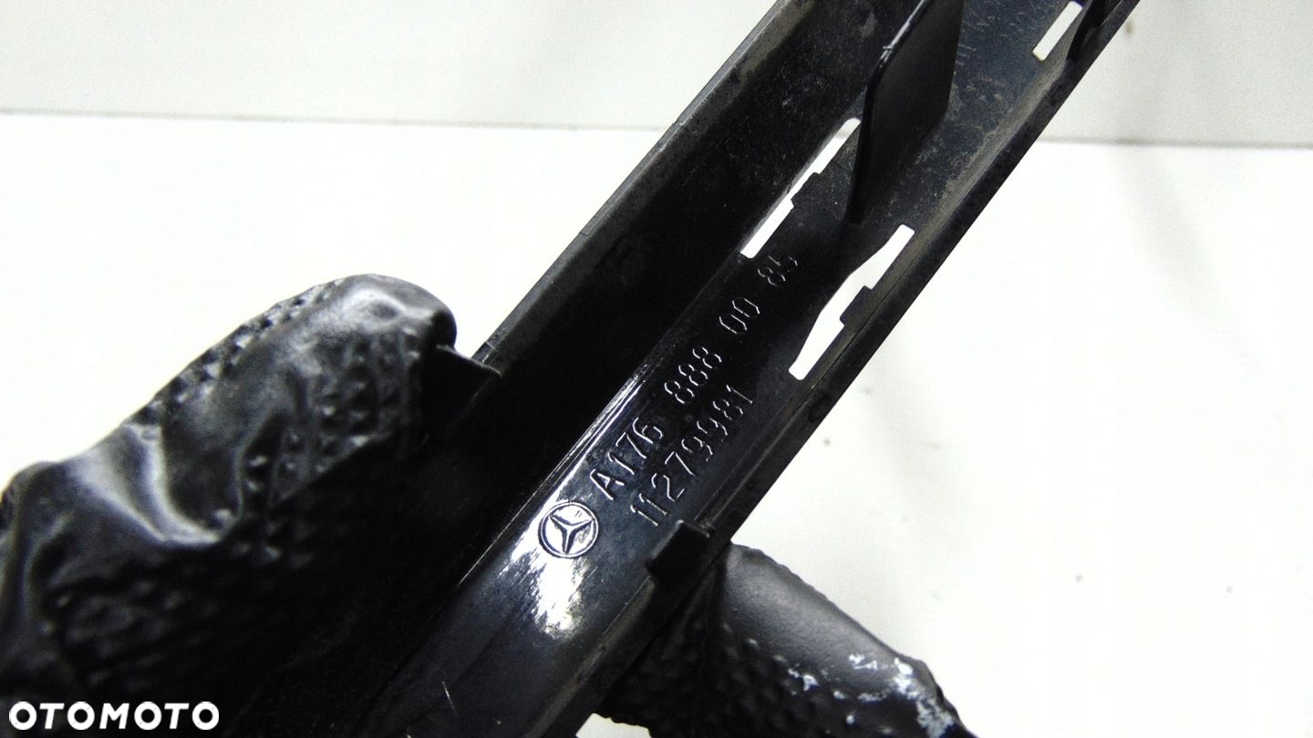 Mercedes A Klasa W176 Listwa Grilla A1768880085 - 5