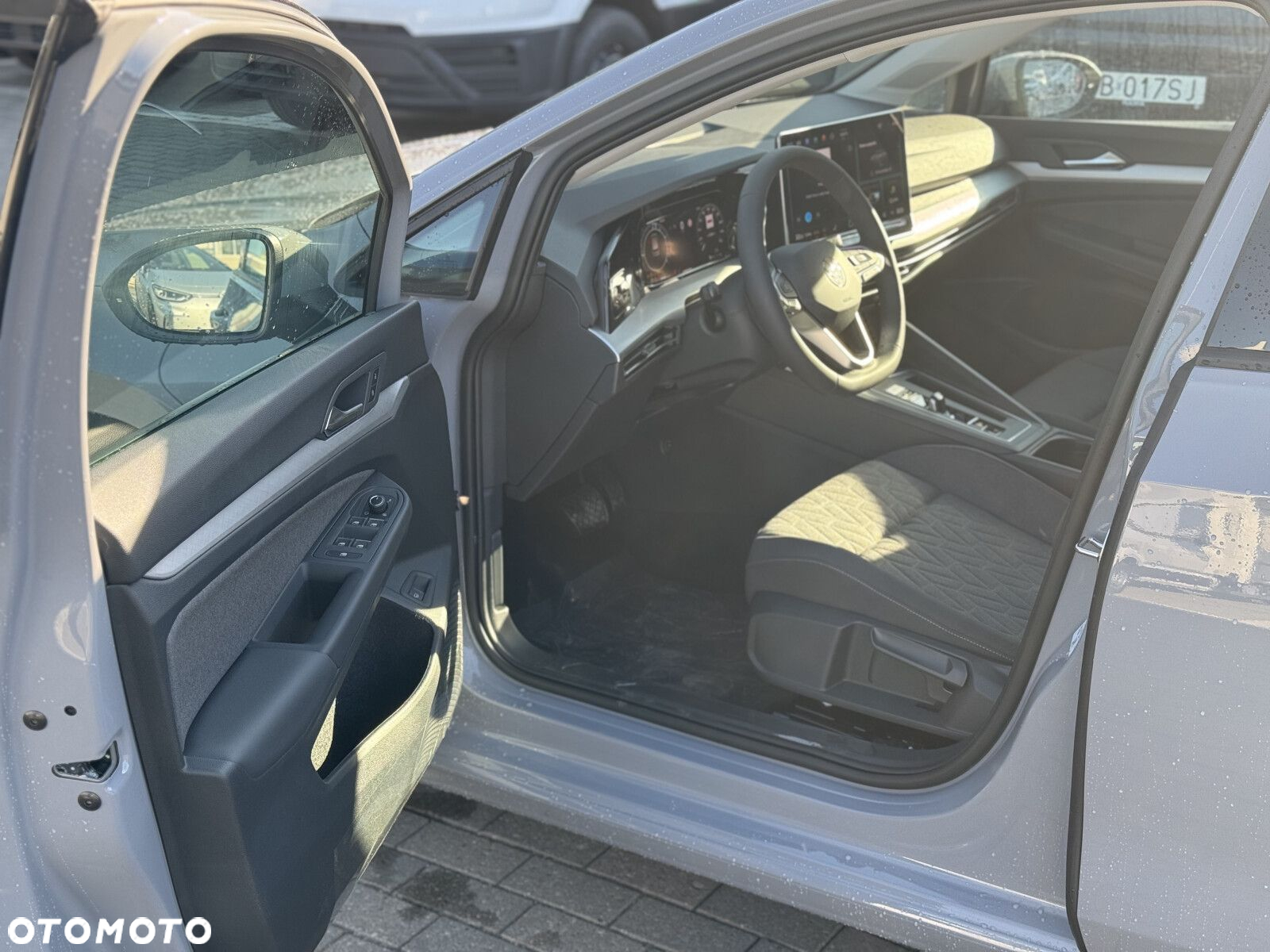 Volkswagen Golf - 8