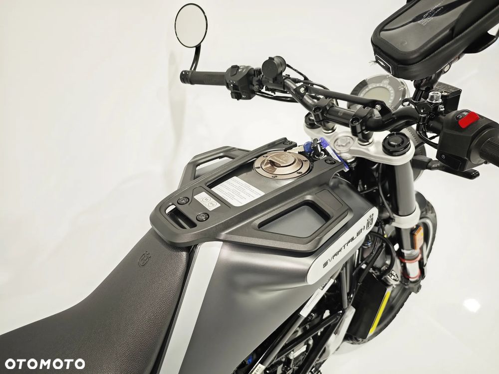 Husqvarna Svartpilen - 8