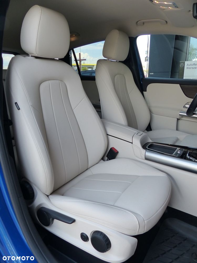 Mercedes-Benz GLA 200 d Progressive 8G-DCT - 15