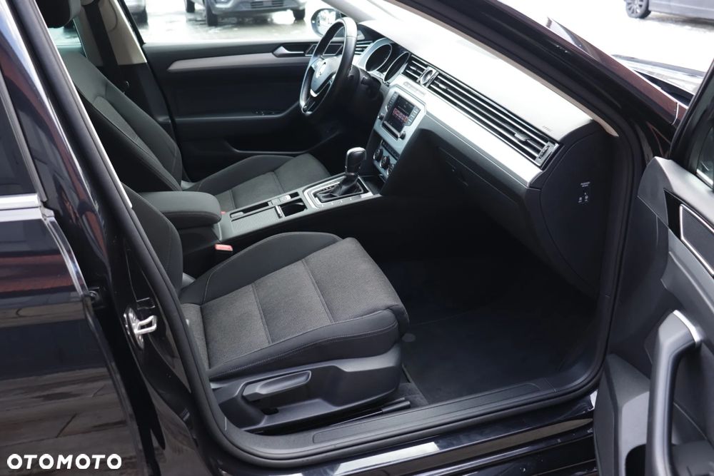 Volkswagen Passat 2.0 TDI (BlueMotion Technology) DSG Comfortline - 33