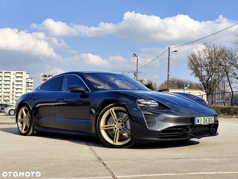 Porsche Taycan Turbo - 3