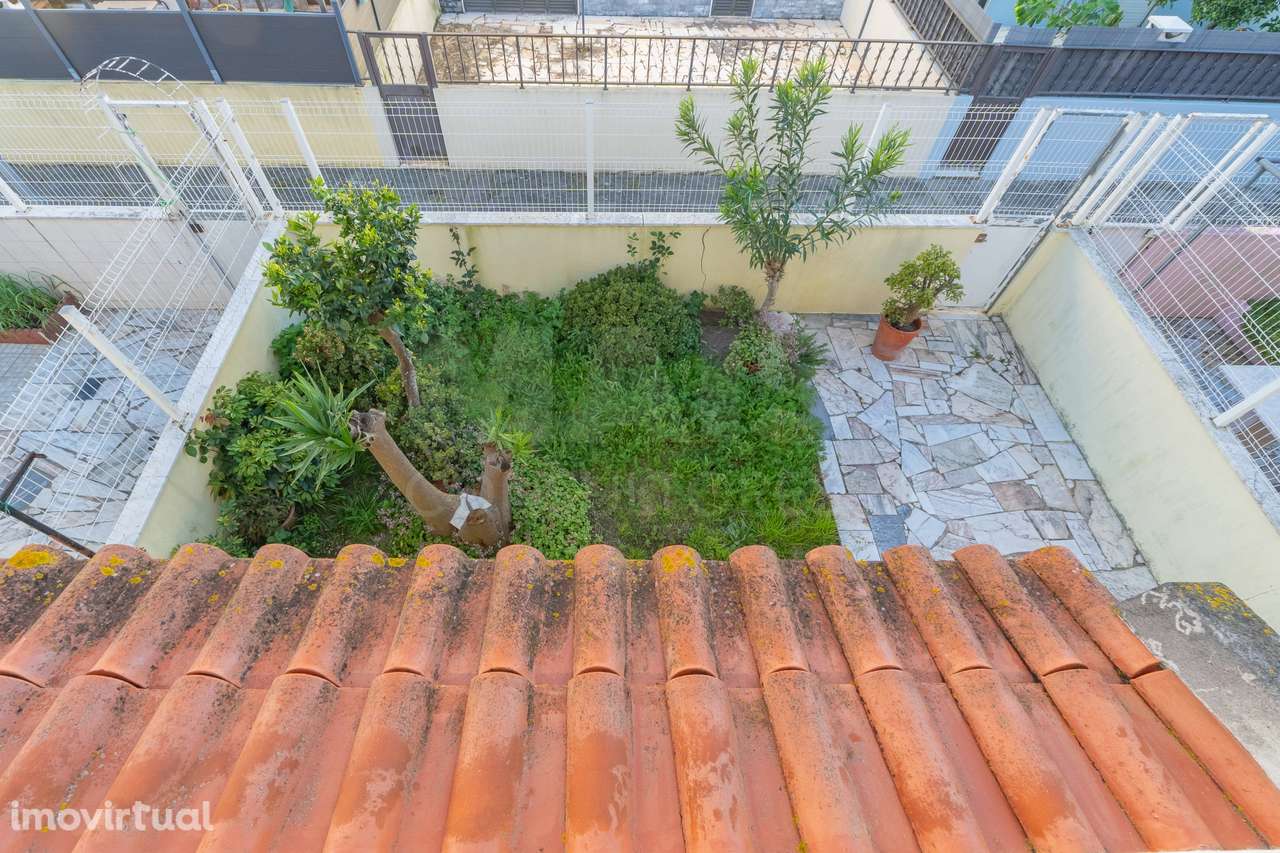 Oportunidade no Porto Alto, moradia T4+1 com 204m2 e logradouro. - Grande imagem: 2/41