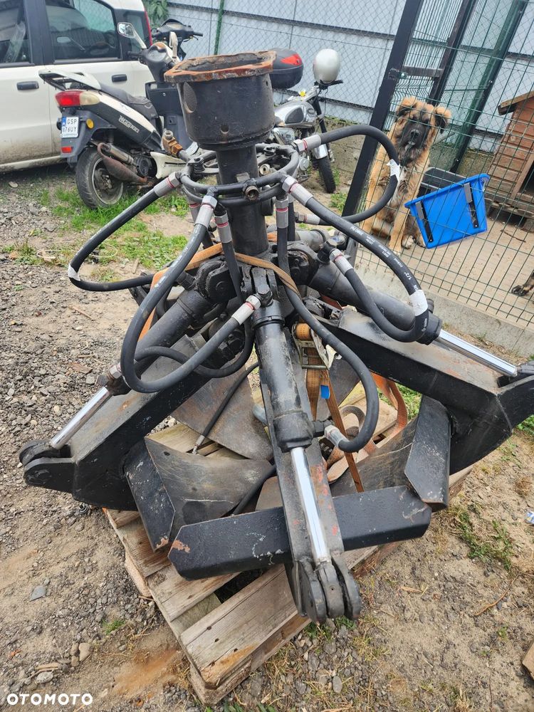 Chwytak Obrotowy Pięcioramienny Do Złomu Metalu Hydrauliczny - 3