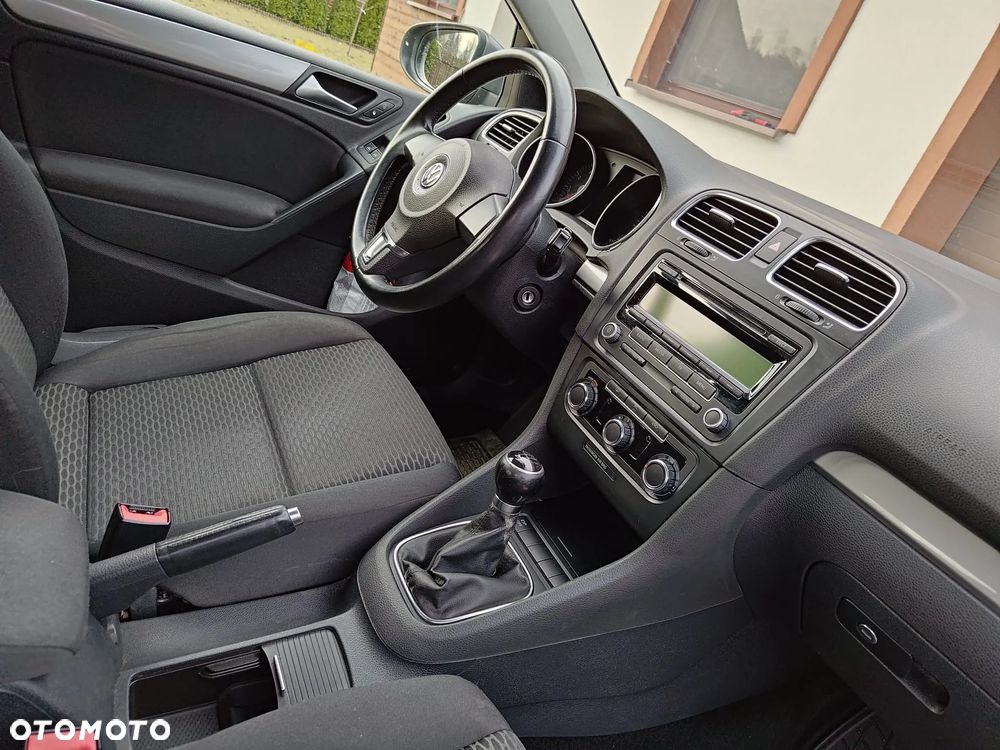 Volkswagen Golf 1.6 Comfortline - 6