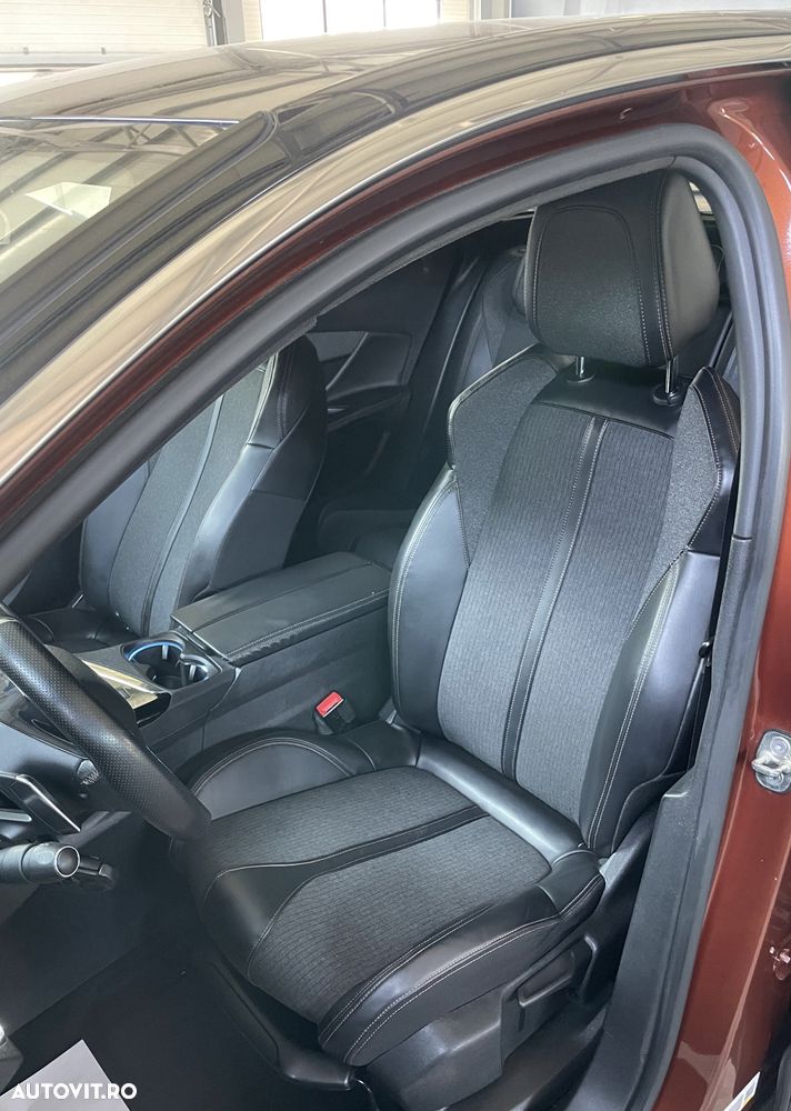 Peugeot 3008 1.6 THP EAT6 GT-Line - 32