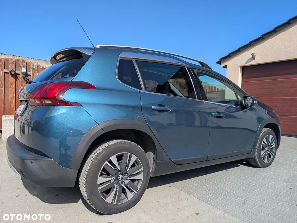 Peugeot 2008 1.2 Pure Tech Allure S&S EAT6 - 12