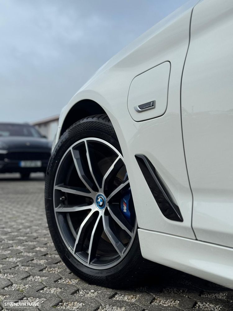BMW 530 e Pack Desportivo M - 30