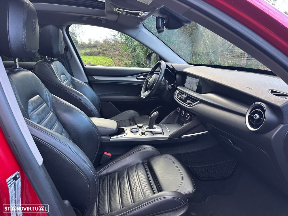Alfa Romeo Stelvio 2.2 D Sprint AT8 - 25